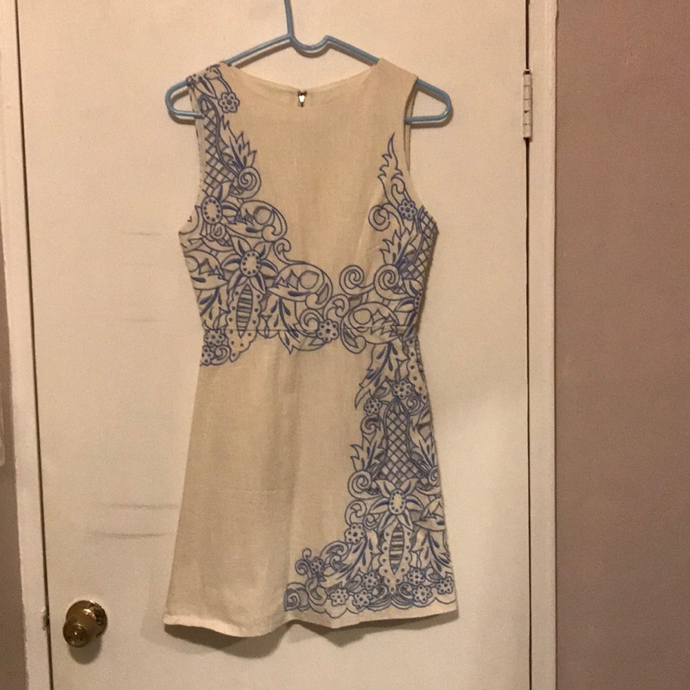 Alice + Olivia linen dress with pattern (sz 4)